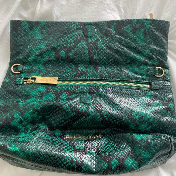 Michael Kors Emerald Snakeskin Clutch - Picture 4 of 14